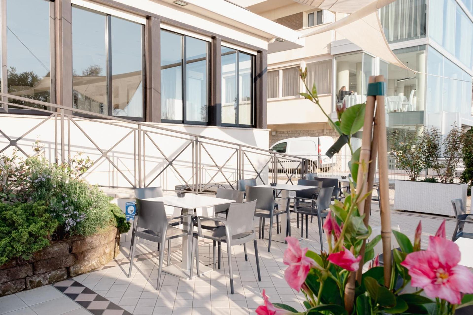 Hotel Rudy تّشيرفييا المظهر الخارجي الصورة